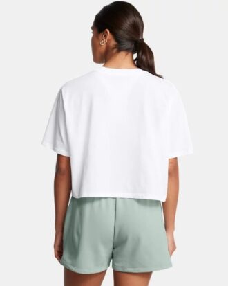 Boxy Crop Simple lyhythihainen