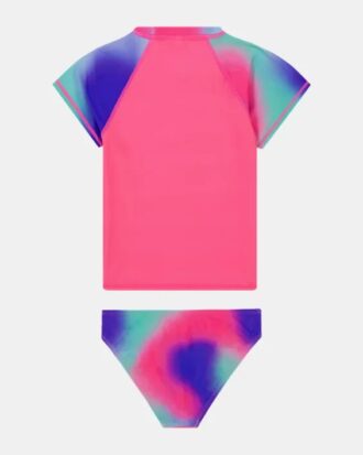 Lyhythihainen rashguard-paita ja bikinit